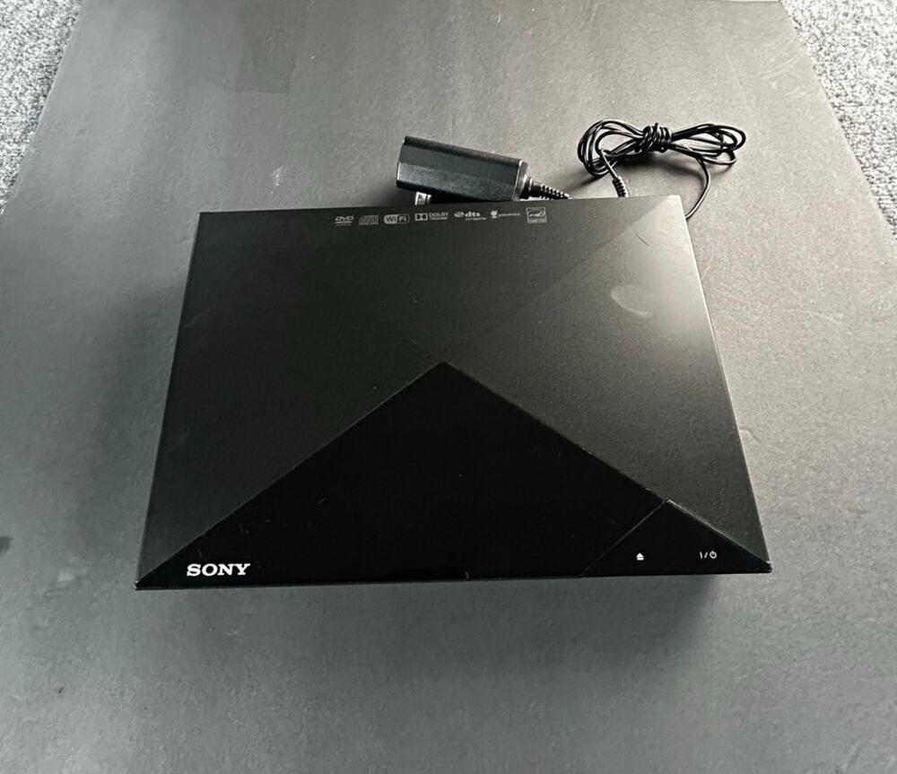 Sony BDP-S2200 Blu-Ray DVD Player WiFi HDMI USB w/ OEM Power Adapter Tested